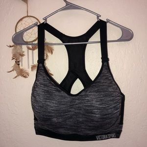 34DDD Victoria Secret Sportโs Bra